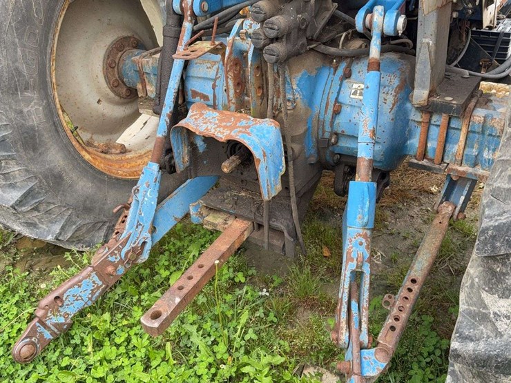ford-7740-image-12
