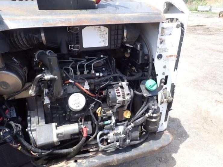 2017-bobcat-t550-image-39