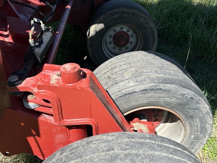 2015-case-ih-1265-image-32