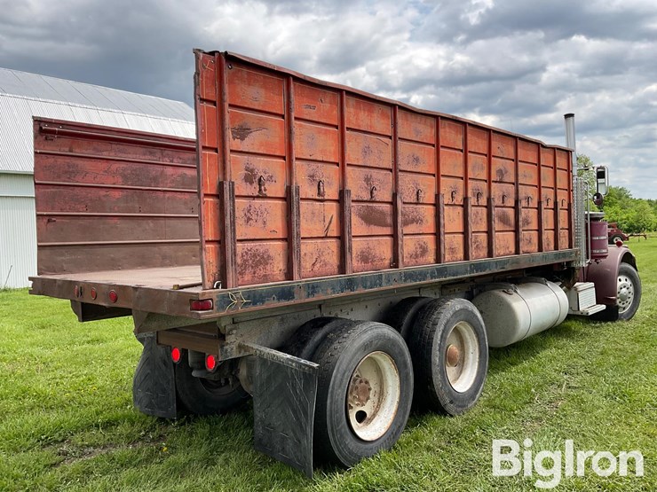 1985-peterbilt-382-image-5