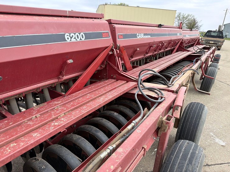 case-ih-6200-image-19