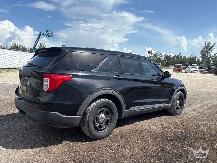 2020-ford-explorer-image-4