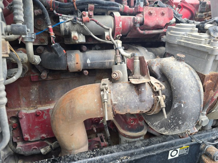 2011-peterbilt-388-image-54