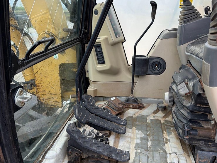 caterpillar-307c-image-51