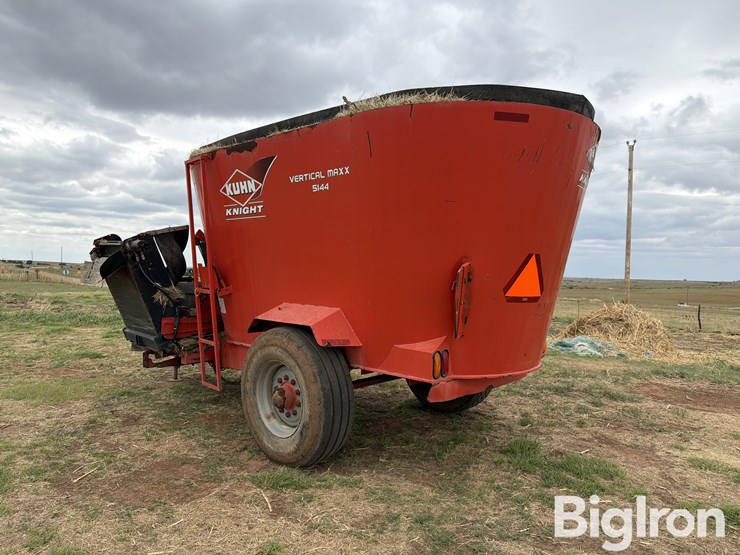 kuhn-5144-feed-mixer-image-7