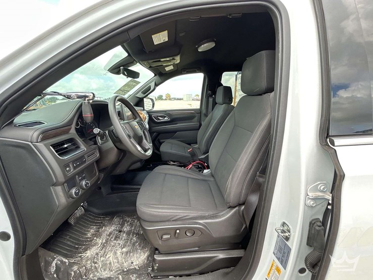 2022-chevrolet-tahoe-image-12