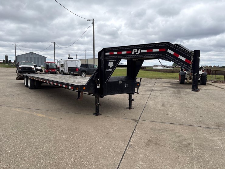 2010-97”-x-36’-pj-trailers-gooseneck-deck-over-trailer-image-1