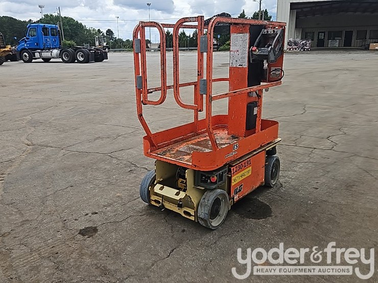 2016-jlg-1230es-image-5