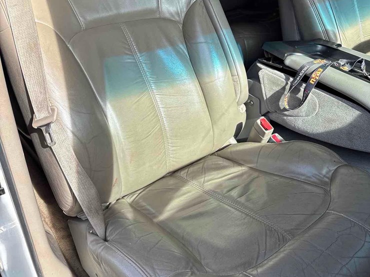 2002-gmc-2500-image-33