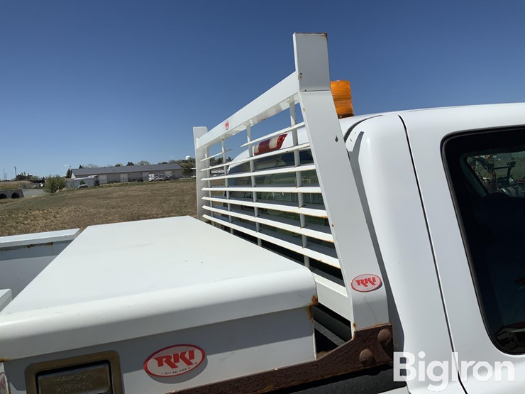 2006-chevrolet-3500-image-13