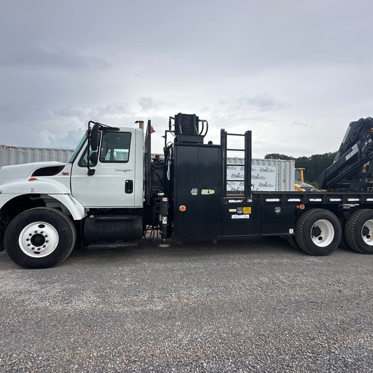 2009 INTERNATIONAL 7400