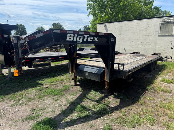 2018-big-tex-20'-with-5'-dove-tail-goosneck-14-gn-20bk-plus-5-single-wheel-dual-axle-14.500-gvwr-image-1