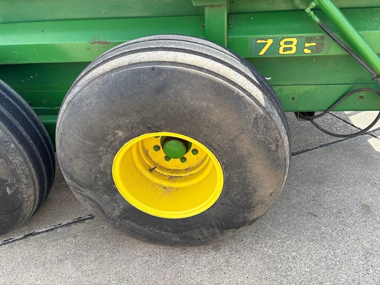 john-deere-785-image-24