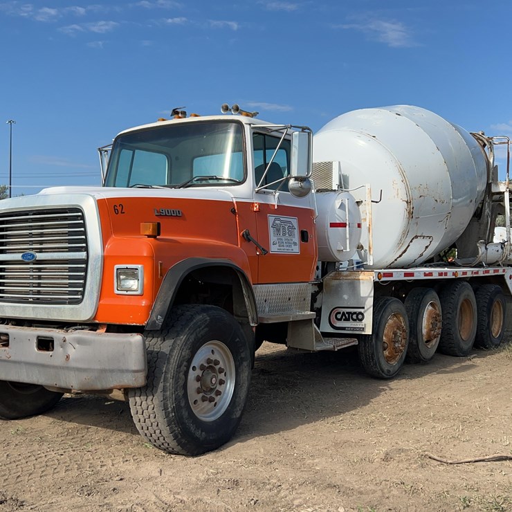 1996 FORD LT9000