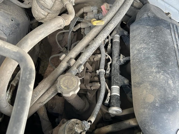 2001-gmc-3500-image-22