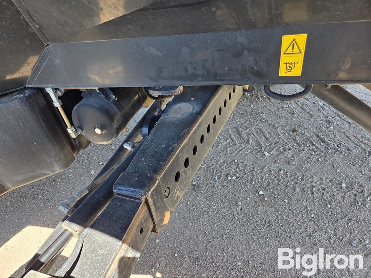 2016-new-holland-fr850-image-9