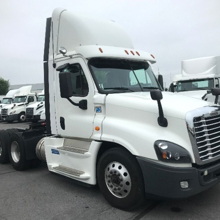 2020 FREIGHTLINER CASCADIA 125