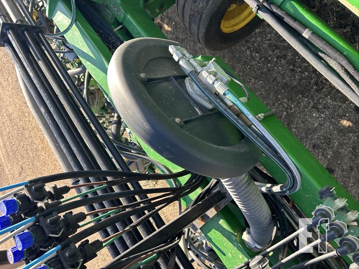 2023-john-deere-db90-image-80
