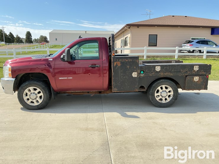 2013-chevrolet-3500hd-image-8