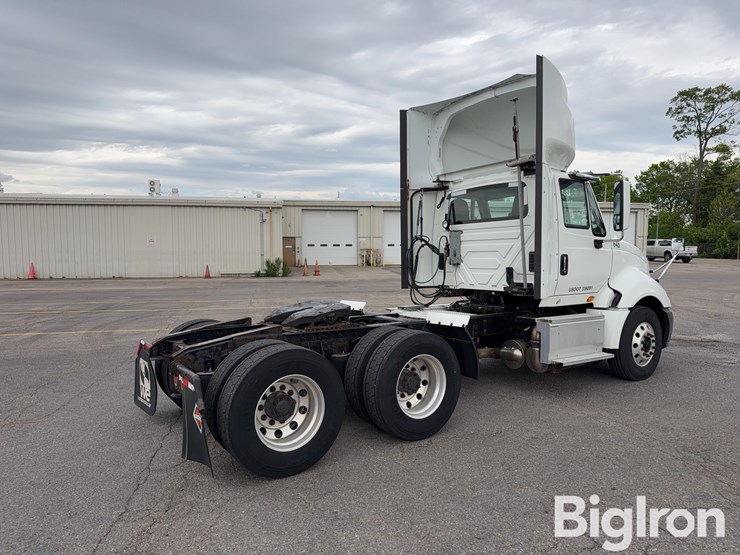 2015-international-prostar-image-5