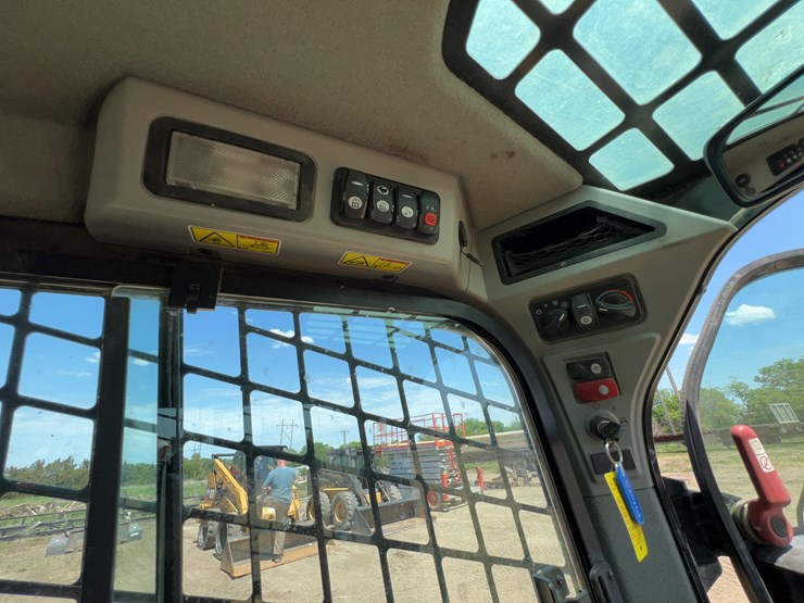 2019-caterpillar-289d-image-17