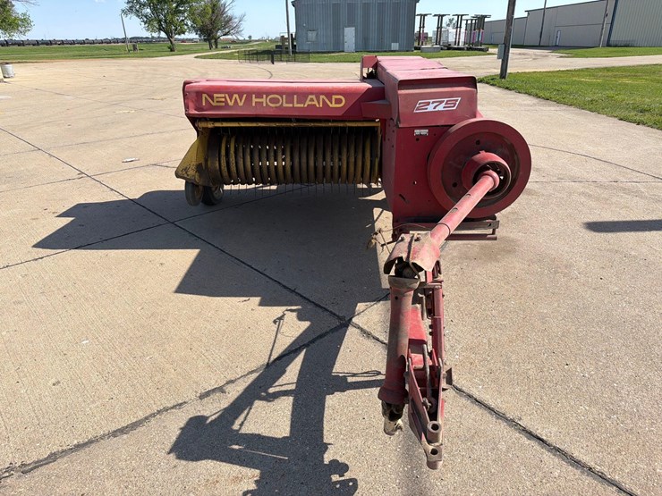 new-holland-275-image-2