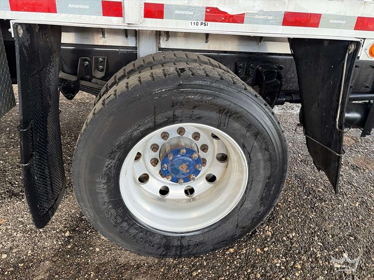 2014-kenworth-t370-image-28