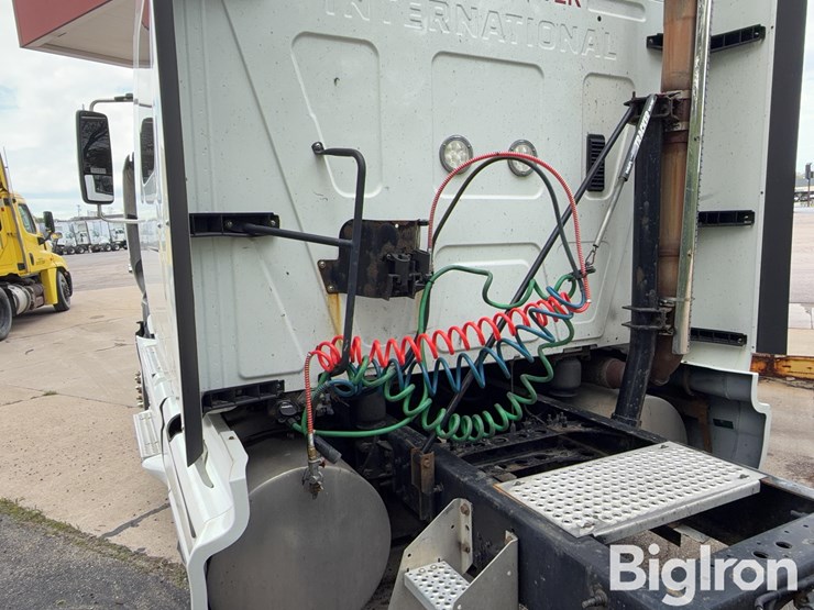 2016-international-prostar-image-15