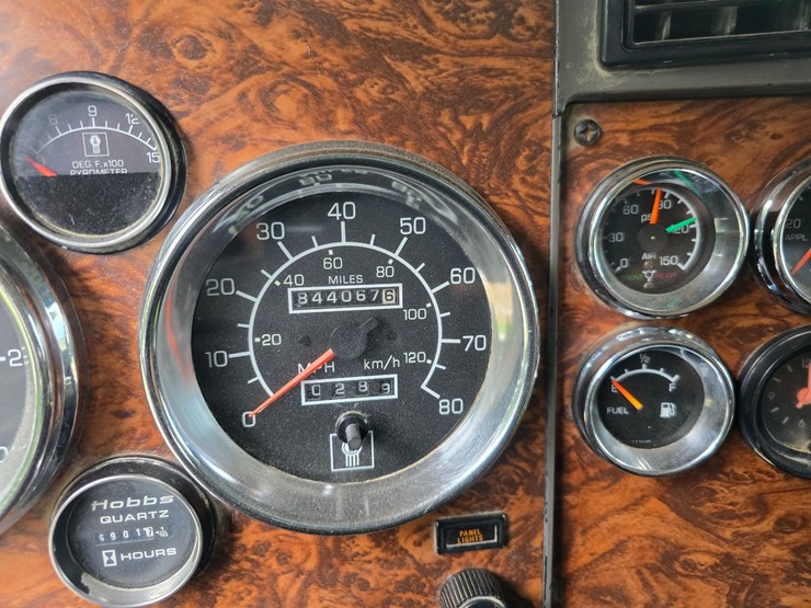 2003-kenworth-t800-image-68