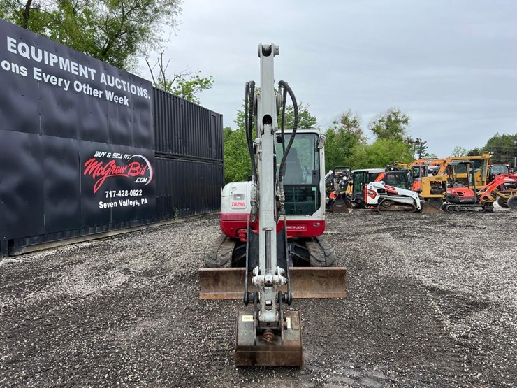 2018-takeuchi-tb260-image-9