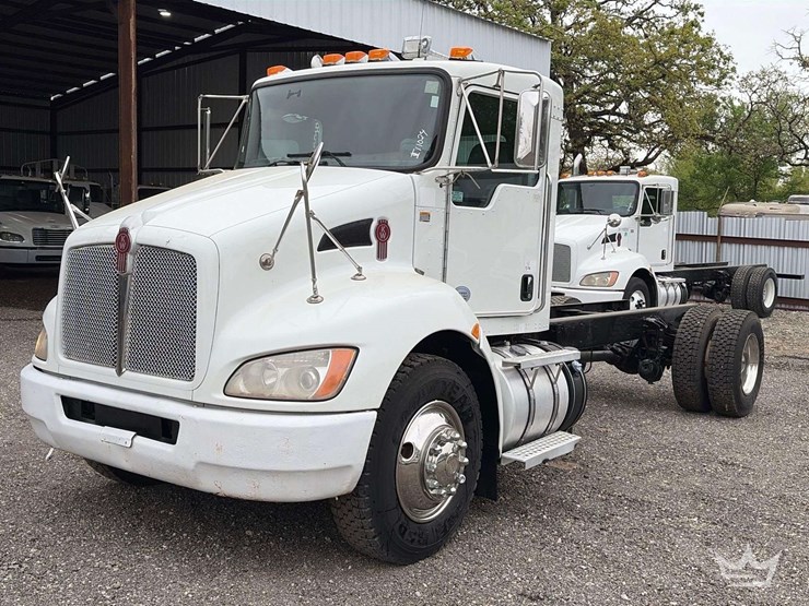 2014-kenworth-t370-image-1
