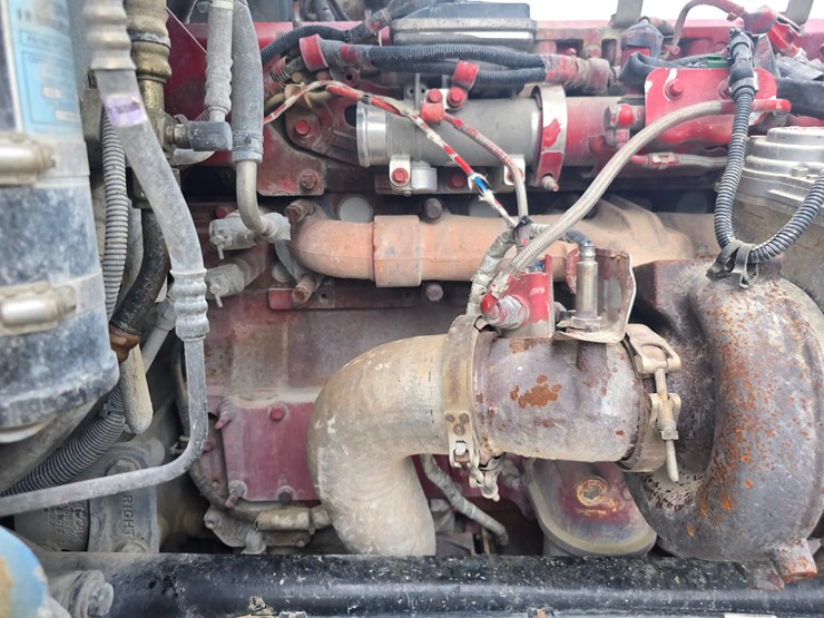 2013-peterbilt-388-image-51