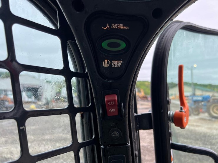 2021-bobcat-t450-image-24