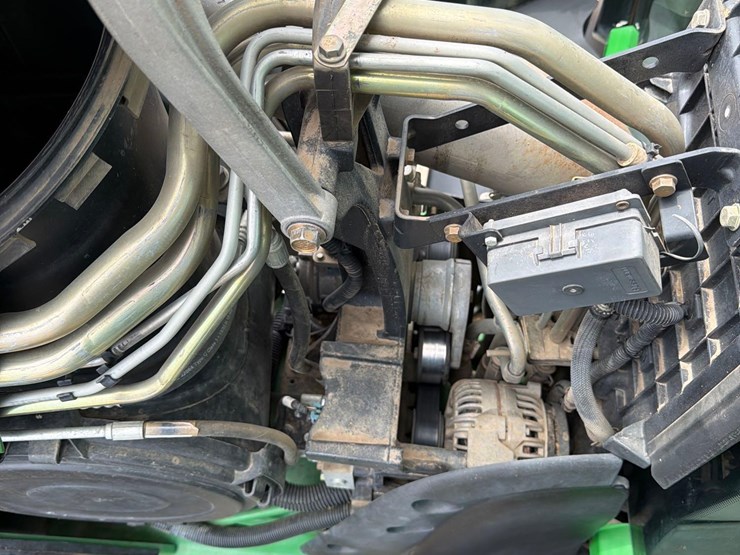 2012-john-deere-8310r-image-65