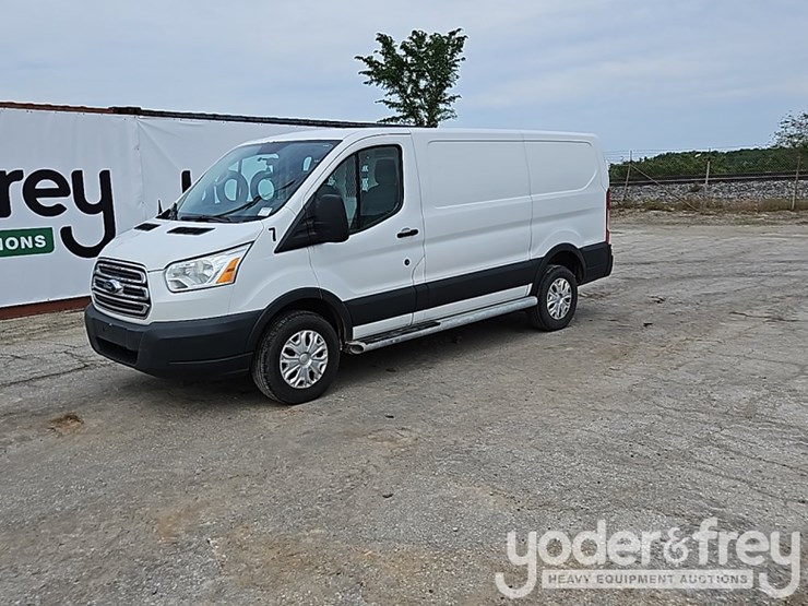 2015-ford-transit-image-1