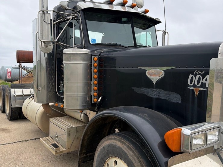 2000-peterbilt-379-image-20
