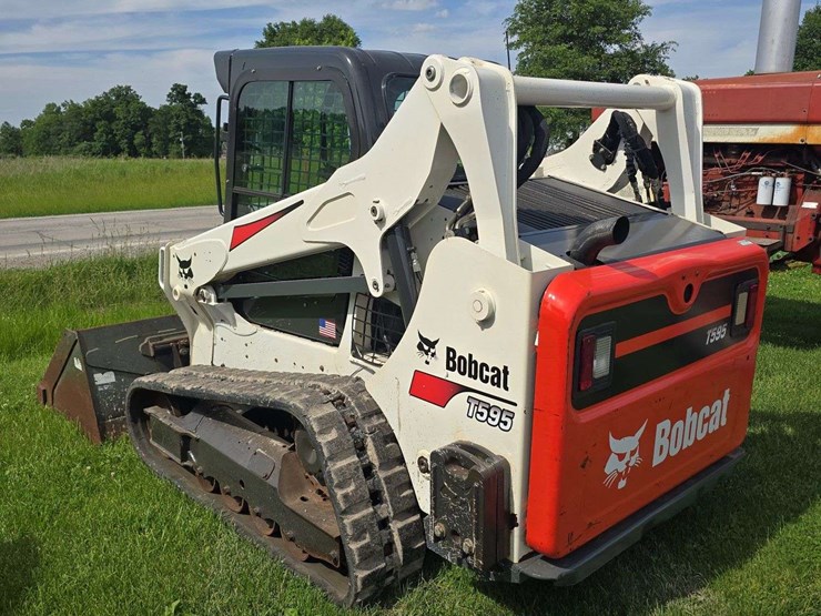2020-bobcat-t595-image-6
