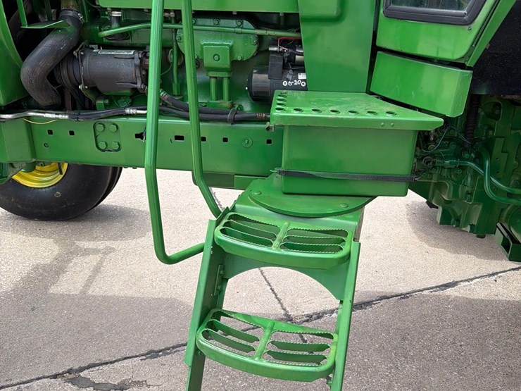 john-deere-4640-image-31