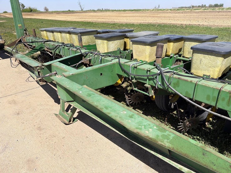 john-deere-7000-image-4