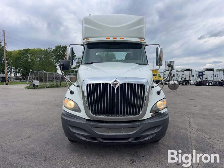 2012-international-prostar-image-2