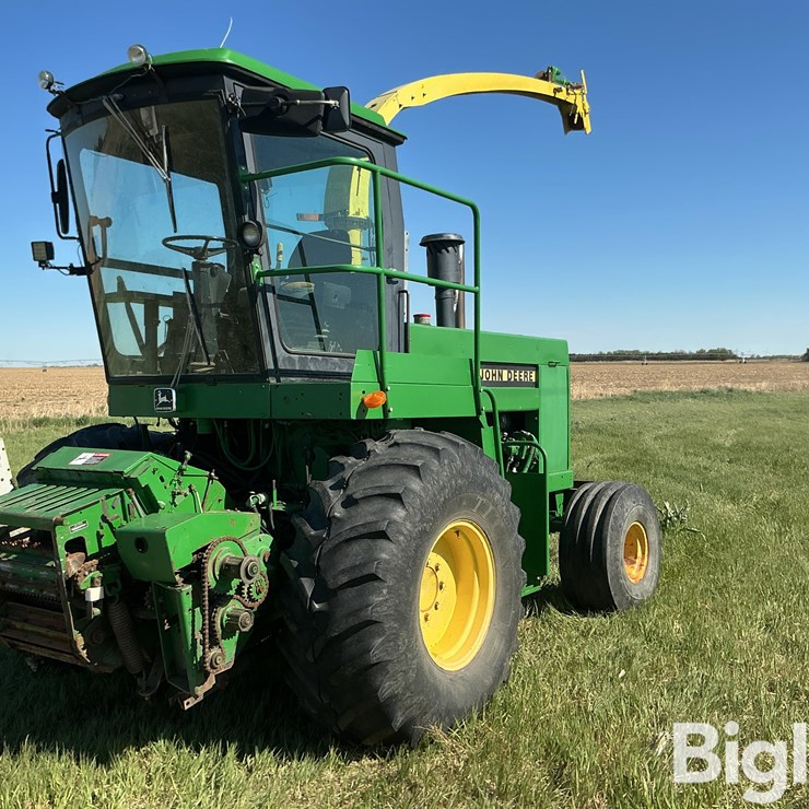 JOHN DEERE 5830