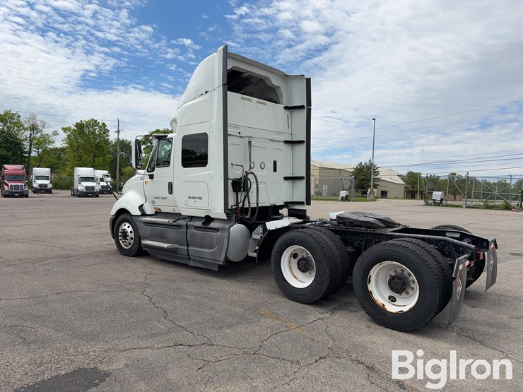 2016-international-prostar-image-7
