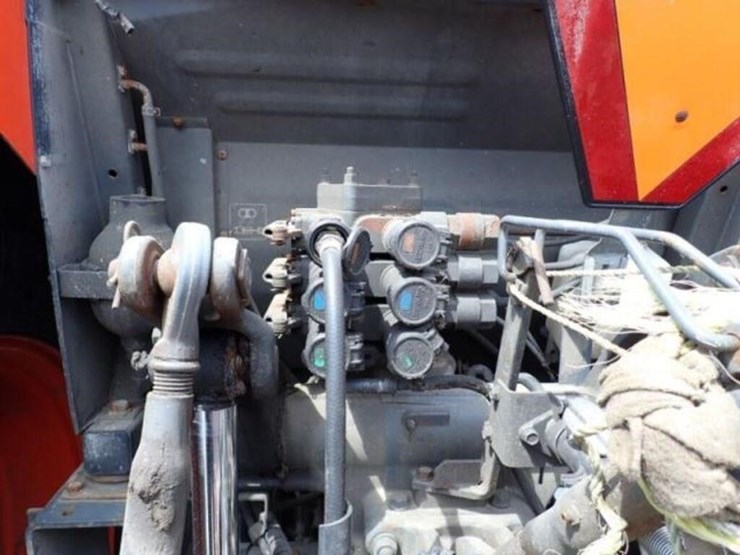 2016-kubota-m6-141-image-34