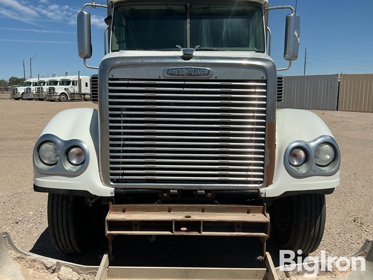 2013-freightliner-coronado-132-image-9