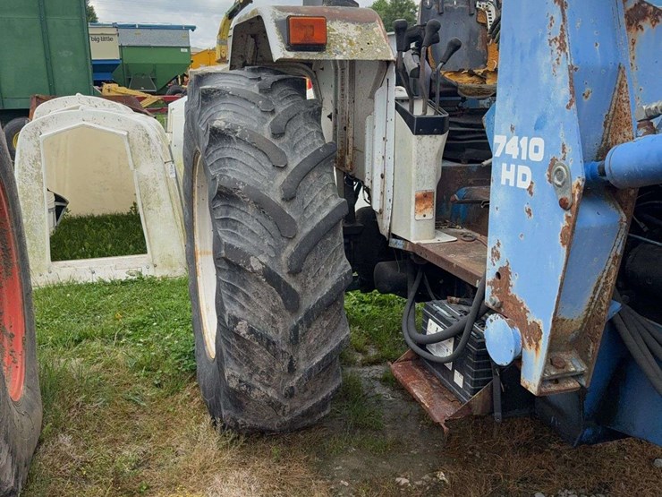 ford-7740-image-7