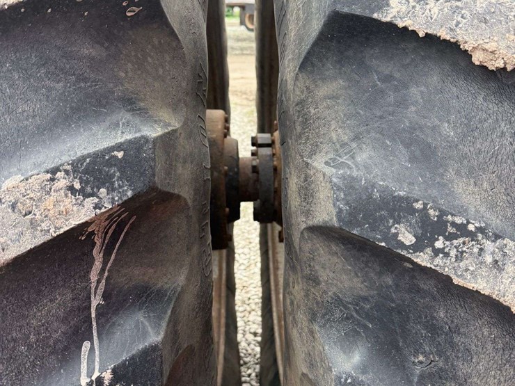 2012-case-ih-350-image-16