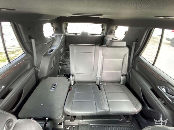 2022-chevrolet-tahoe-image-23