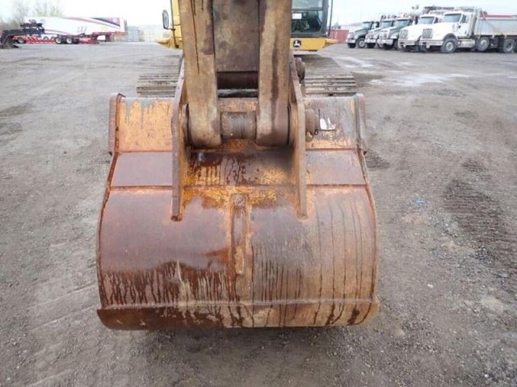 2010-deere-270d-lc-image-23