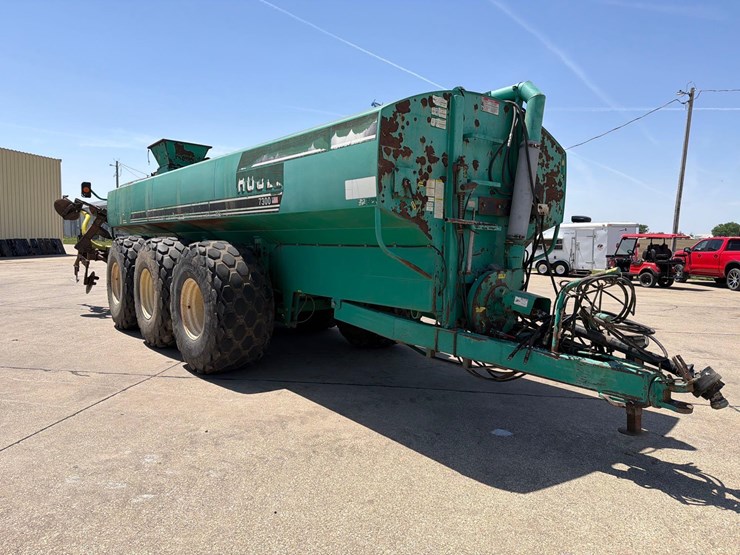 houle-7300-manure-tanker-image-1