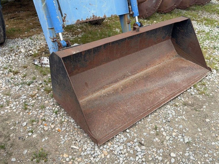 ford-7740-image-3
